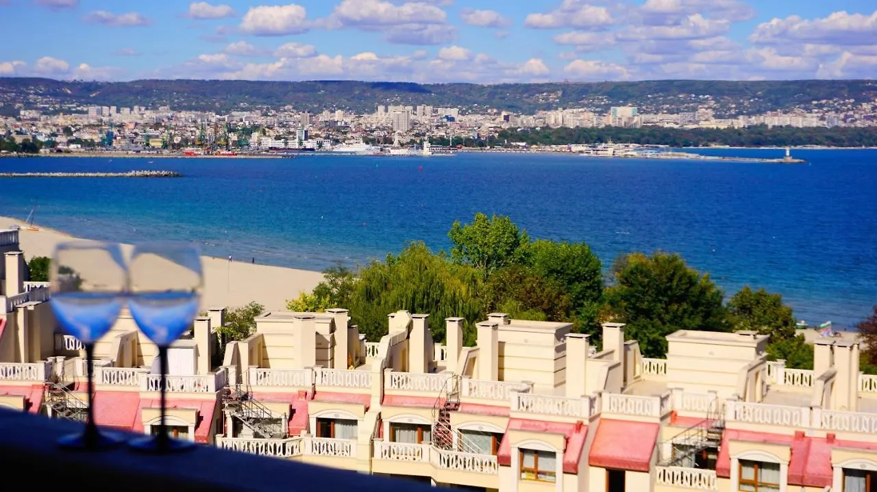 Varna South Apartments on the Beach