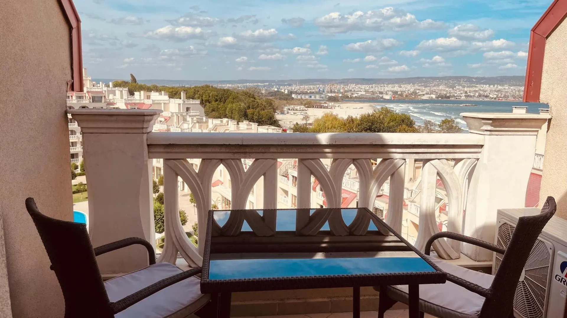 Varna South Apartments on the Beach