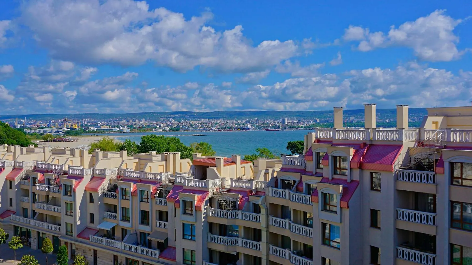 Varna South Apartments on the Beach