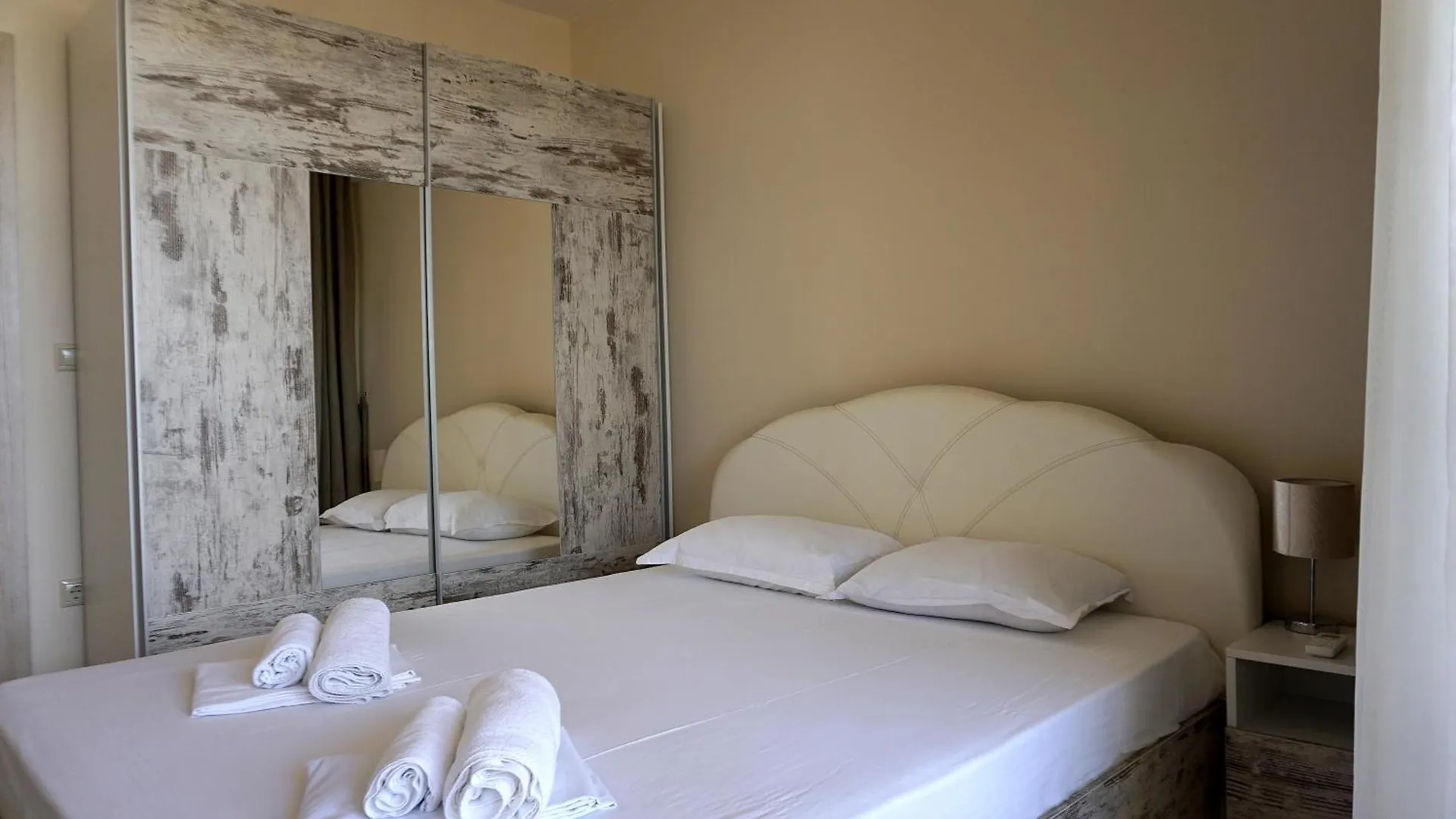 Апартаменти Варна Саут На Плажа 2 - Varna South Apartments On The Beach 2